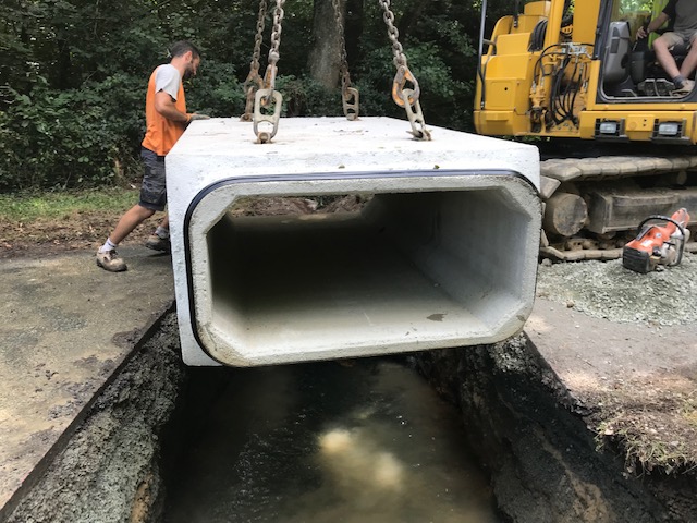 Busage Rectangle Pour Cours D eau Magena Travaux Publics Au Pays Basque Busage Rectangle Pour Cours D eau Magena Travaux Publics Au Pays Basque